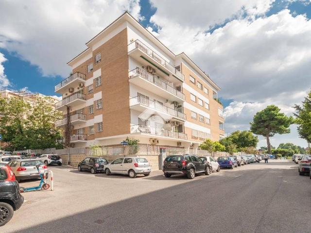 Appartamento in vendita a Roma RM