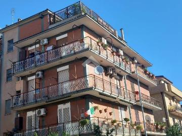 Appartamento in vendita a Roma RM
