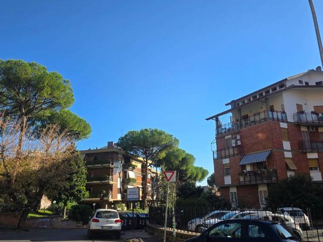Appartamento in vendita a Roma RM