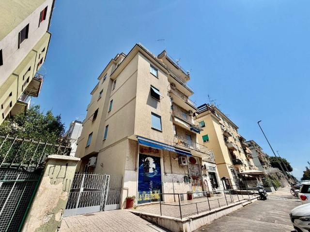 Appartamento in vendita a Roma RM