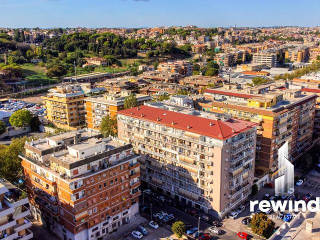 Appartamento in vendita a Roma RM