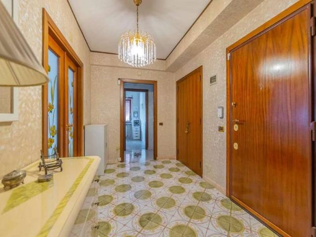 Appartamento in vendita a Roma RM