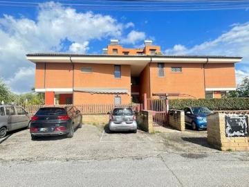 Appartamento in vendita a Roma RM