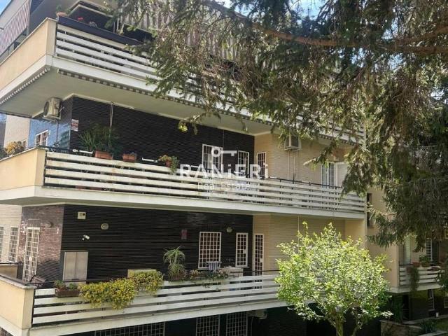 Appartamento in vendita a Roma RM