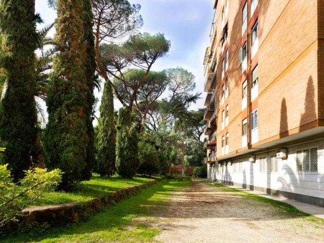 Appartamento in vendita a Roma RM