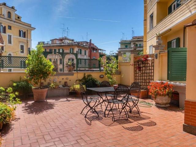 Appartamento in vendita a Roma RM