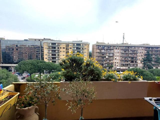 Appartamento in vendita a Roma RM