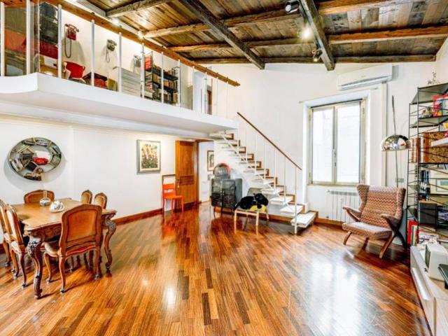 Appartamento in vendita a Roma RM