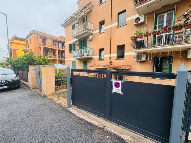 Appartamento in vendita a Roma RM