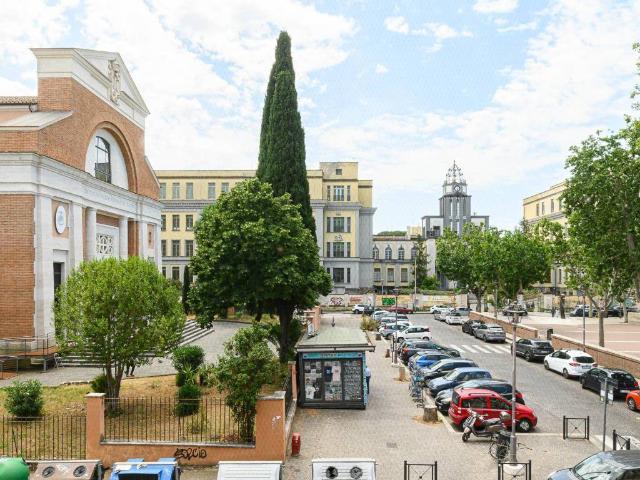 Appartamento in vendita a Roma RM