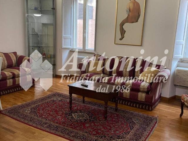 Appartamento in vendita a Roma RM