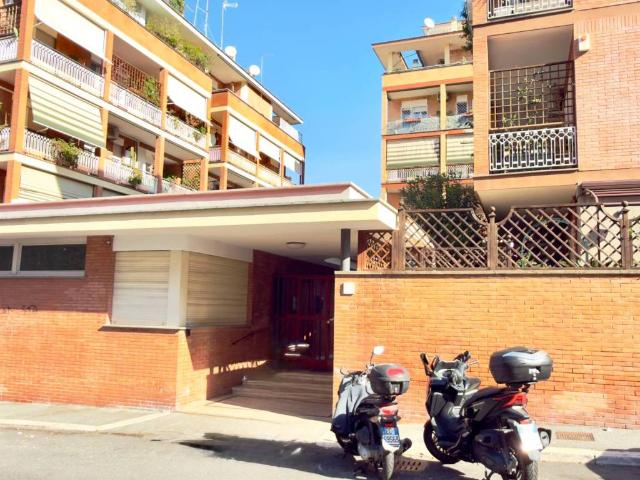 Appartamento in vendita a Roma RM