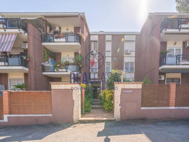 Appartamento in vendita a Roma RM