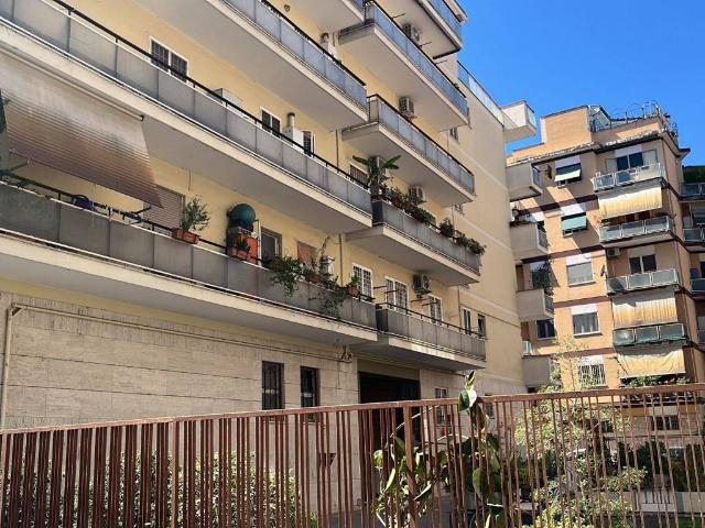 Appartamento in vendita a Roma RM