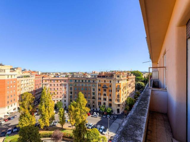 Appartamento in vendita a Roma RM