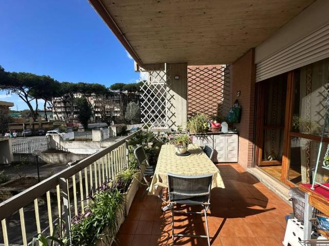 Appartamento in vendita a Roma RM