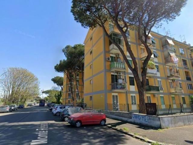 Appartamento in vendita a Roma RM