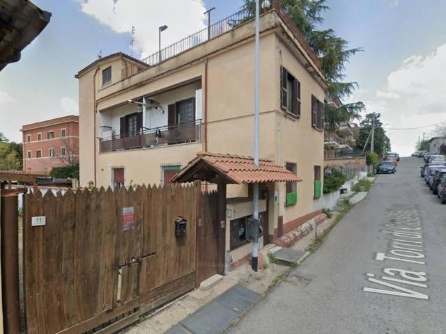 Appartamento in vendita a Roma RM