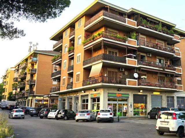 Appartamento in vendita a Roma RM