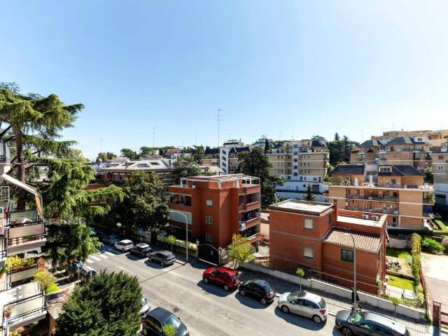 Appartamento in vendita a Roma RM