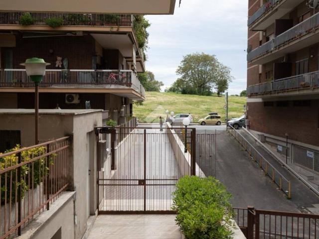 Appartamento in vendita a Roma RM