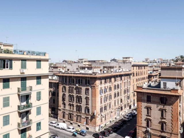 Appartamento in vendita a Roma RM