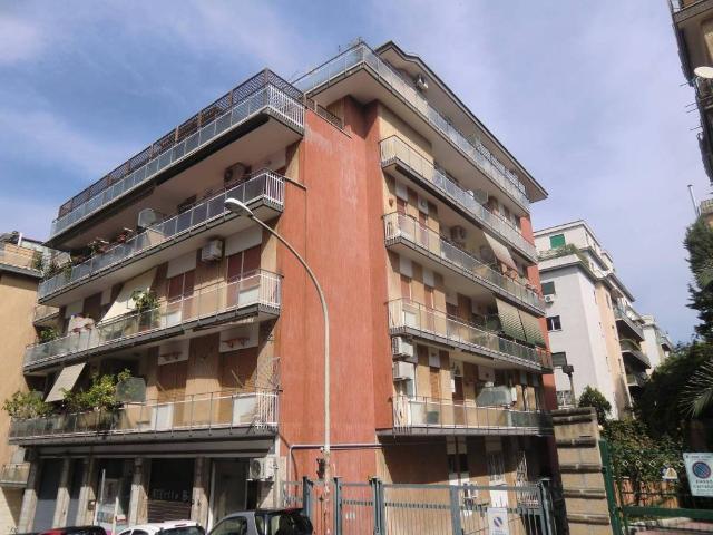 Appartamento in vendita a Roma RM