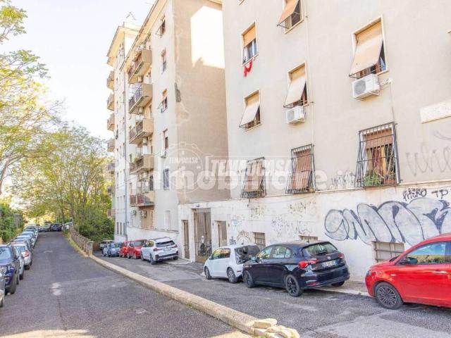 Appartamento in vendita a Roma RM