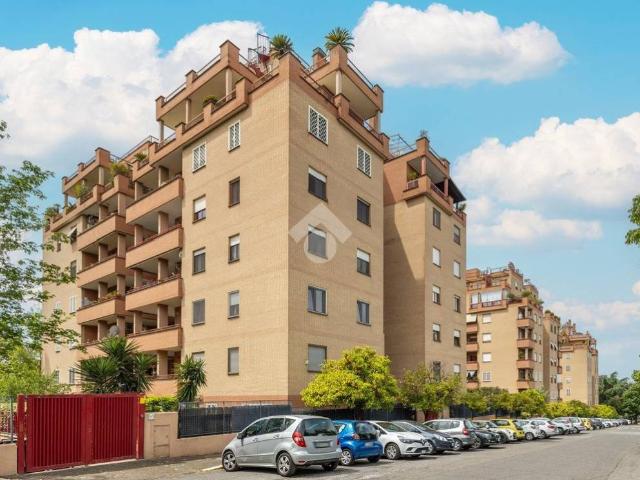 Appartamento in vendita a Roma RM
