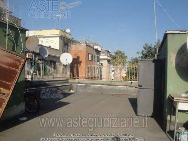 Appartamento in vendita a Roma RM