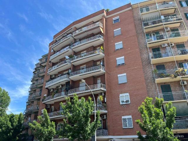 Appartamento in vendita a Roma RM