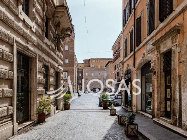 Appartamento in vendita a Roma RM