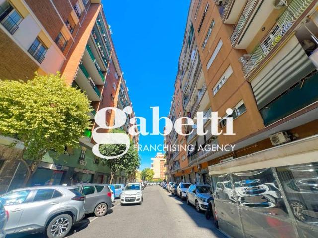 Appartamento in vendita a Roma RM