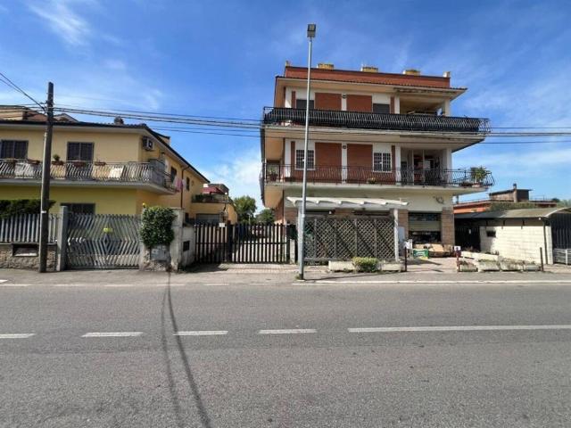 Appartamento in vendita a Roma RM