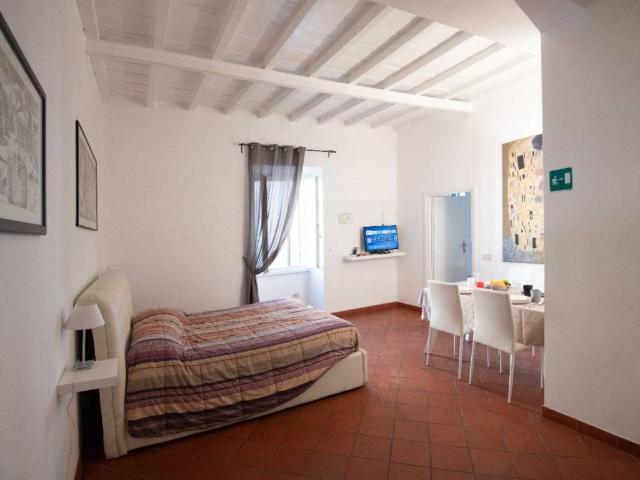 Appartamento in vendita a Roma RM