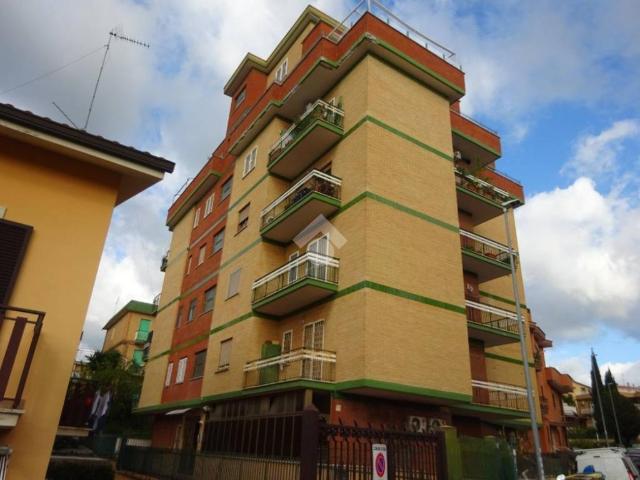 Appartamento in vendita a Roma RM