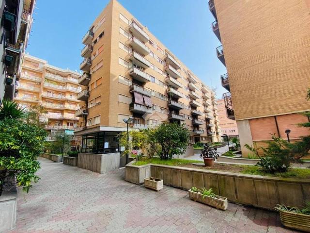 Appartamento in vendita a Roma RM