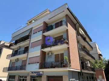 Appartamento in vendita a Roma RM