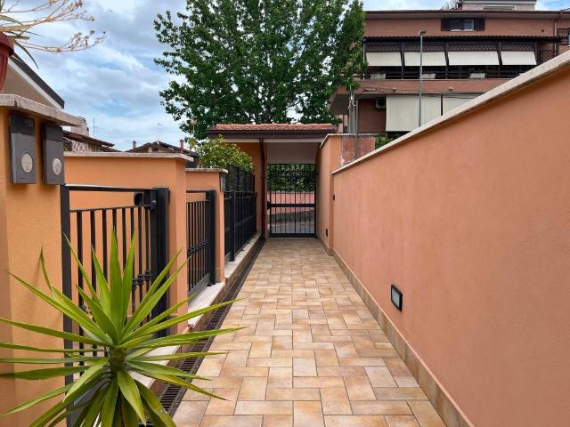 Appartamento in vendita a Roma RM