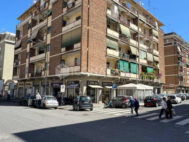 Appartamento in vendita a Roma RM