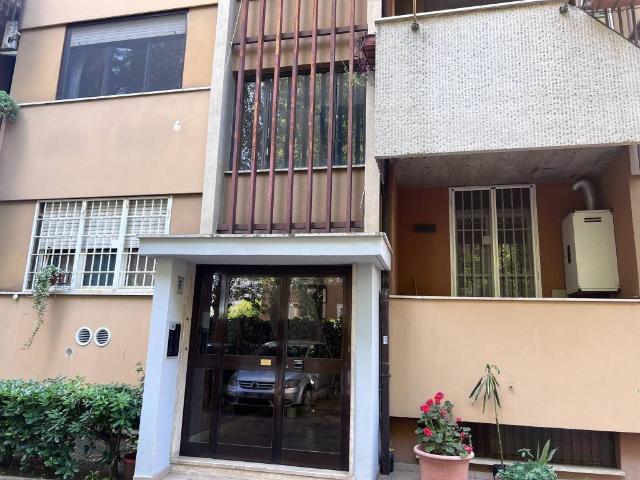 Appartamento in vendita a Roma RM