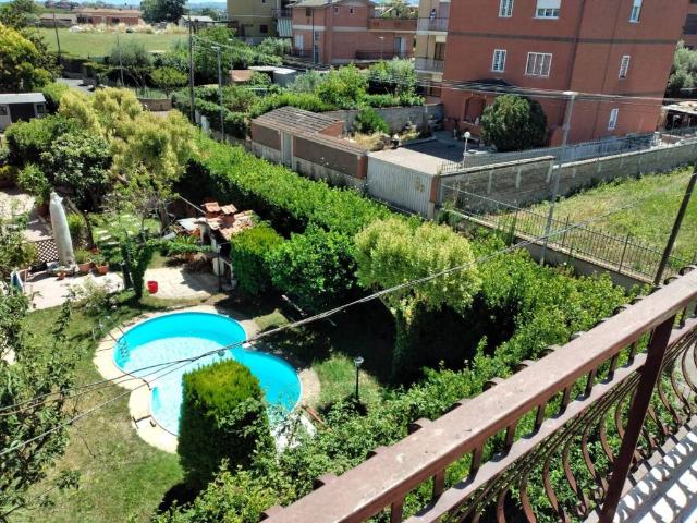 Appartamento in vendita a Roma RM