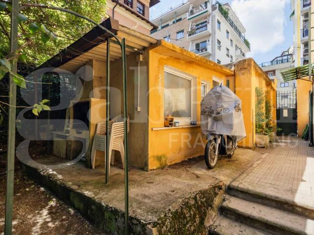 Appartamento in vendita a Roma RM