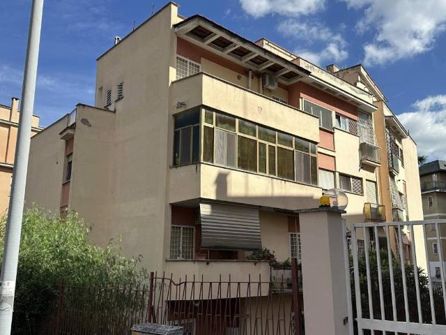 Appartamento in vendita a Roma RM