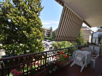 Appartamento in vendita a Roma RM