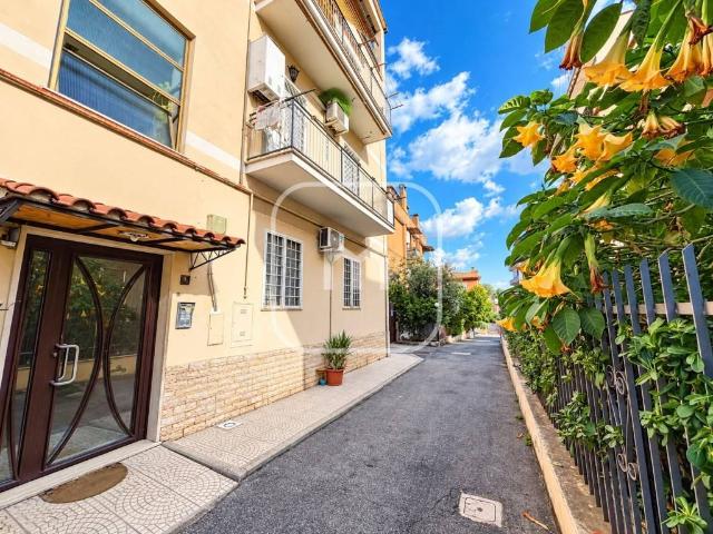 Appartamento in vendita a Roma RM