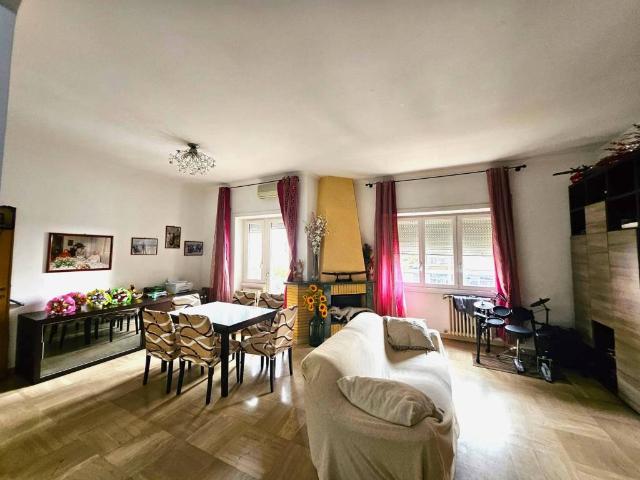 Appartamento in vendita a Roma RM