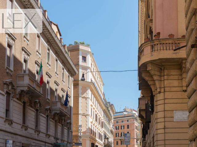 Appartamento in vendita a Roma RM
