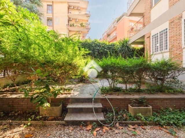 Appartamento in vendita a Roma RM
