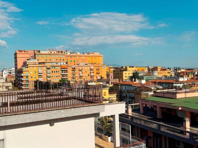 Appartamento in vendita a Roma RM